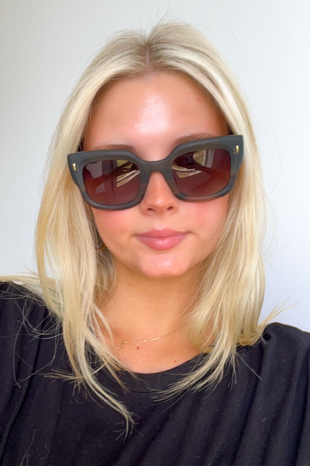 Hollywood Sunglasses - Image 4