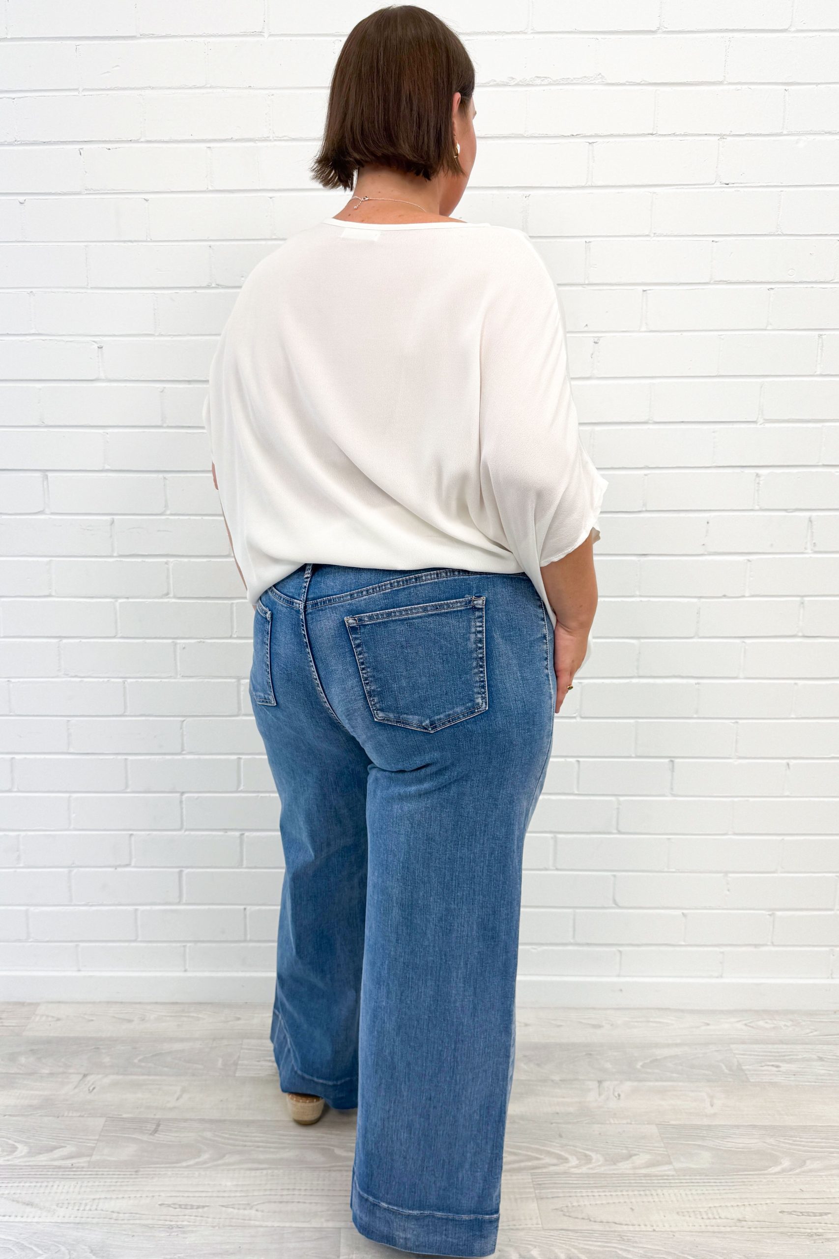 Whitley High Rise Wide Leg Jeans - Denim - Image 4